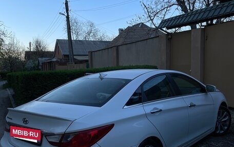 Hyundai Sonata VI, 2013 год, 1 450 000 рублей, 2 фотография
