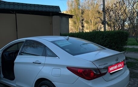 Hyundai Sonata VI, 2013 год, 1 450 000 рублей, 4 фотография