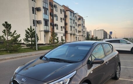 KIA cee'd III, 2013 год, 950 000 рублей, 2 фотография
