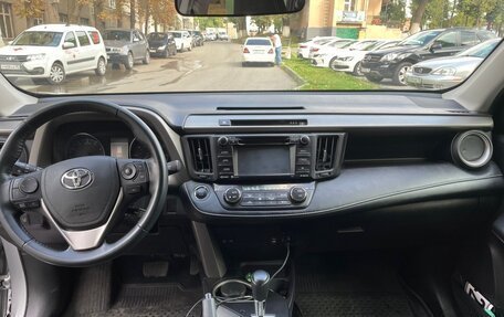 Toyota RAV4, 2018 год, 2 250 000 рублей, 4 фотография
