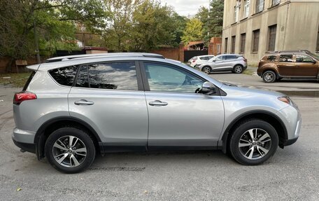 Toyota RAV4, 2018 год, 2 250 000 рублей, 2 фотография