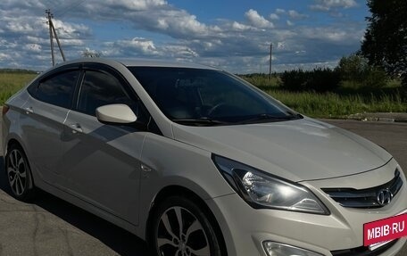 Hyundai Solaris II рестайлинг, 2015 год, 1 000 000 рублей, 14 фотография