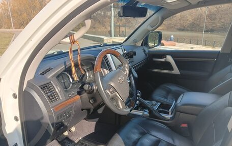Toyota Land Cruiser 200, 2016 год, 5 300 000 рублей, 3 фотография