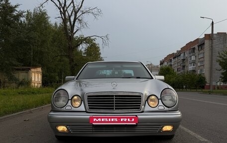 Mercedes-Benz E-Класс, 1996 год, 399 999 рублей, 2 фотография