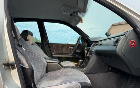 Mercedes-Benz E-Класс, 1996 год, 399 999 рублей, 13 фотография