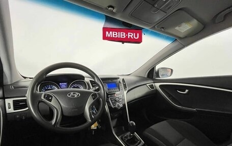 Hyundai i30 II рестайлинг, 2013 год, 850 000 рублей, 13 фотография