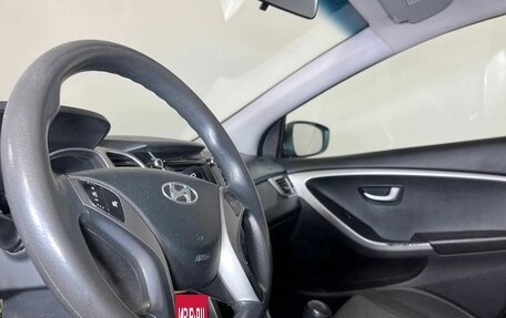 Hyundai i30 II рестайлинг, 2013 год, 850 000 рублей, 26 фотография