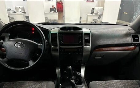 Toyota Land Cruiser Prado 120 рестайлинг, 2003 год, 1 650 000 рублей, 7 фотография
