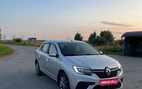 Renault Logan II, 2020 год, 890 000 рублей, 10 фотография