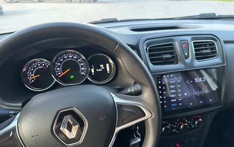 Renault Logan II, 2020 год, 890 000 рублей, 28 фотография