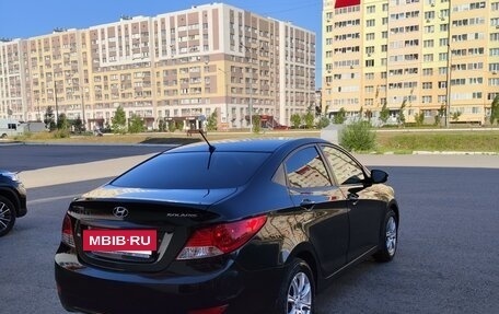 Hyundai Solaris II рестайлинг, 2011 год, 750 000 рублей, 5 фотография