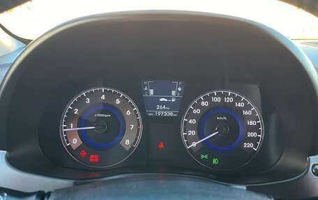 Hyundai Solaris II рестайлинг, 2011 год, 750 000 рублей, 12 фотография