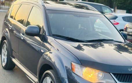 Mitsubishi Outlander III рестайлинг 3, 2008 год, 900 000 рублей, 3 фотография