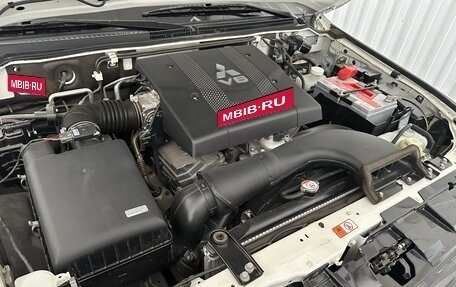 Mitsubishi Pajero IV, 2019 год, 3 950 000 рублей, 9 фотография