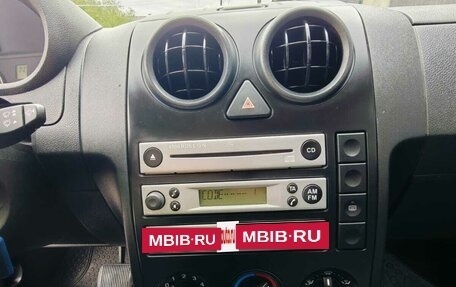 Ford Fusion I, 2004 год, 360 000 рублей, 6 фотография