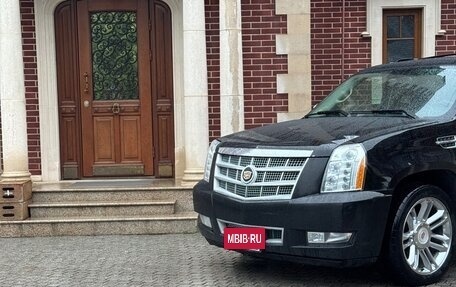 Cadillac Escalade III, 2011 год, 2 550 000 рублей, 3 фотография