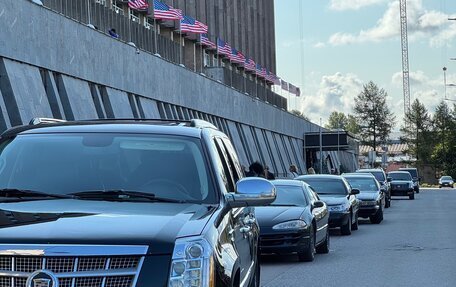 Cadillac Escalade III, 2011 год, 2 550 000 рублей, 6 фотография