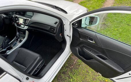 Honda Accord IX рестайлинг, 2013 год, 1 990 000 рублей, 4 фотография