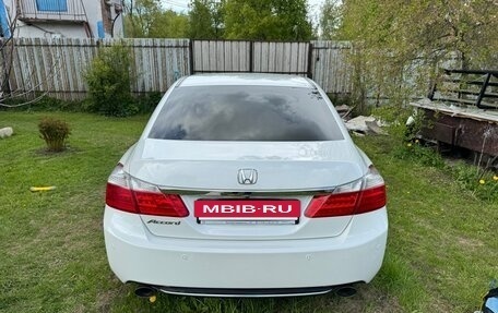 Honda Accord IX рестайлинг, 2013 год, 1 990 000 рублей, 12 фотография