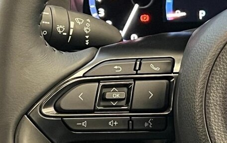 Toyota Yaris Cross, 2022 год, 1 650 000 рублей, 9 фотография