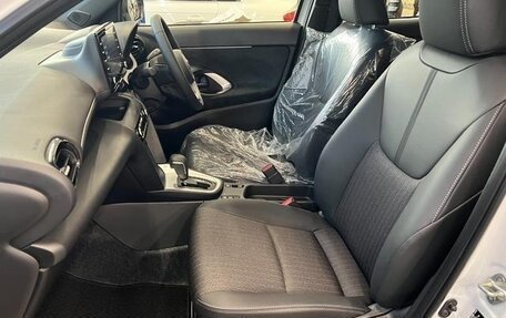 Toyota Yaris Cross, 2022 год, 1 650 000 рублей, 15 фотография