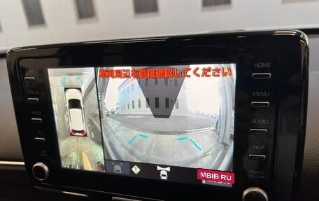 Toyota Yaris Cross, 2022 год, 1 650 000 рублей, 18 фотография