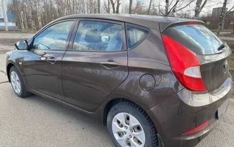 Hyundai Solaris II рестайлинг, 2016 год, 950 000 рублей, 5 фотография