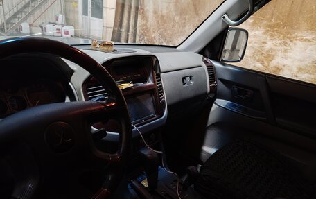 Mitsubishi Pajero III рестайлинг, 2002 год, 700 000 рублей, 4 фотография