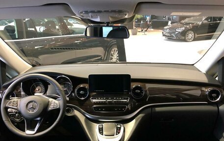 Mercedes-Benz V-Класс, 2022 год, 13 900 000 рублей, 6 фотография