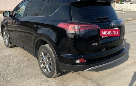 Toyota RAV4, 2018 год, 2 899 000 рублей, 4 фотография