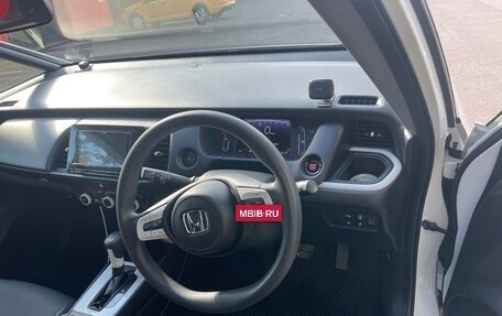 Honda Fit, 2020 год, 1 300 000 рублей, 8 фотография
