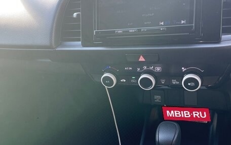 Honda Fit, 2020 год, 1 300 000 рублей, 11 фотография
