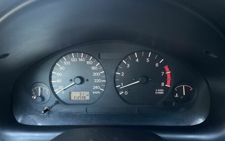 Mitsubishi Carisma I, 2003 год, 255 000 рублей, 11 фотография