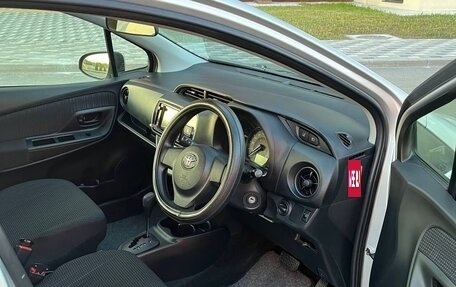 Toyota Vitz, 2018 год, 980 000 рублей, 7 фотография