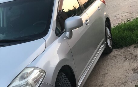 Nissan Tiida, 2010 год, 850 000 рублей, 3 фотография