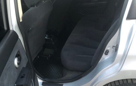 Nissan Tiida, 2010 год, 850 000 рублей, 7 фотография