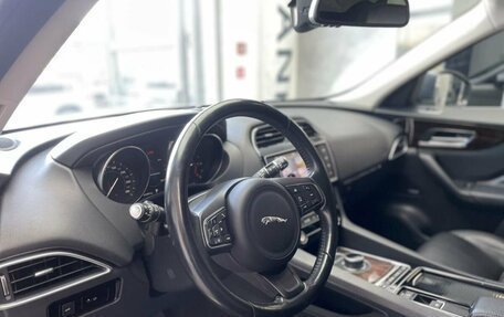 Jaguar F-Pace, 2017 год, 2 800 000 рублей, 11 фотография
