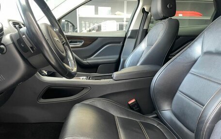 Jaguar F-Pace, 2017 год, 2 800 000 рублей, 12 фотография