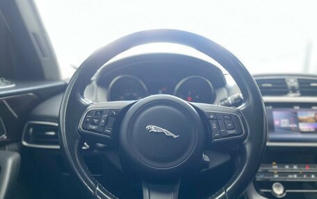 Jaguar F-Pace, 2017 год, 2 800 000 рублей, 15 фотография