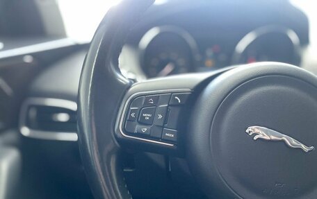 Jaguar F-Pace, 2017 год, 2 800 000 рублей, 16 фотография