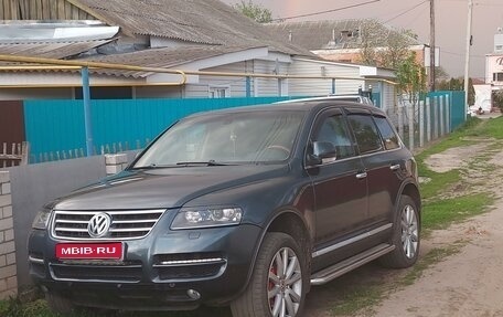 Volkswagen Touareg III, 2005 год, 890 000 рублей, 1 фотография