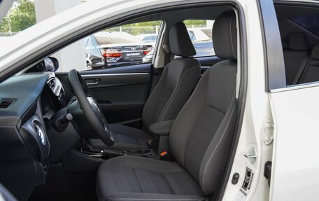 Toyota Corolla, 2018 год, 1 690 000 рублей, 10 фотография