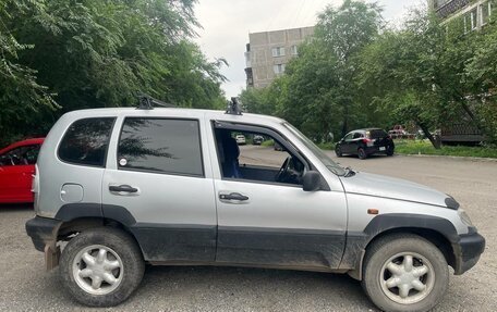 Chevrolet Niva I рестайлинг, 2005 год, 265 000 рублей, 2 фотография