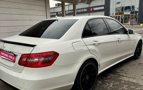 Mercedes-Benz E-Класс, 2010 год, 1 300 000 рублей, 2 фотография