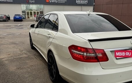 Mercedes-Benz E-Класс, 2010 год, 1 300 000 рублей, 3 фотография