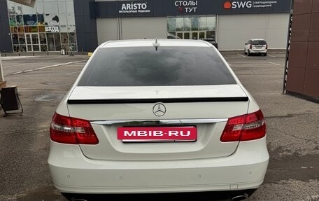 Mercedes-Benz E-Класс, 2010 год, 1 300 000 рублей, 4 фотография