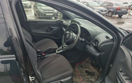 Toyota Yaris, 2020 год, 1 290 000 рублей, 6 фотография