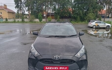 Toyota Yaris, 2020 год, 1 290 000 рублей, 7 фотография
