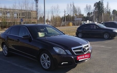 Mercedes-Benz E-Класс, 2010 год, 1 300 000 рублей, 2 фотография