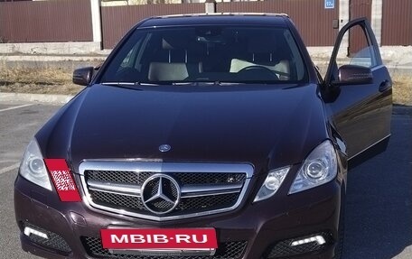 Mercedes-Benz E-Класс, 2010 год, 1 300 000 рублей, 6 фотография